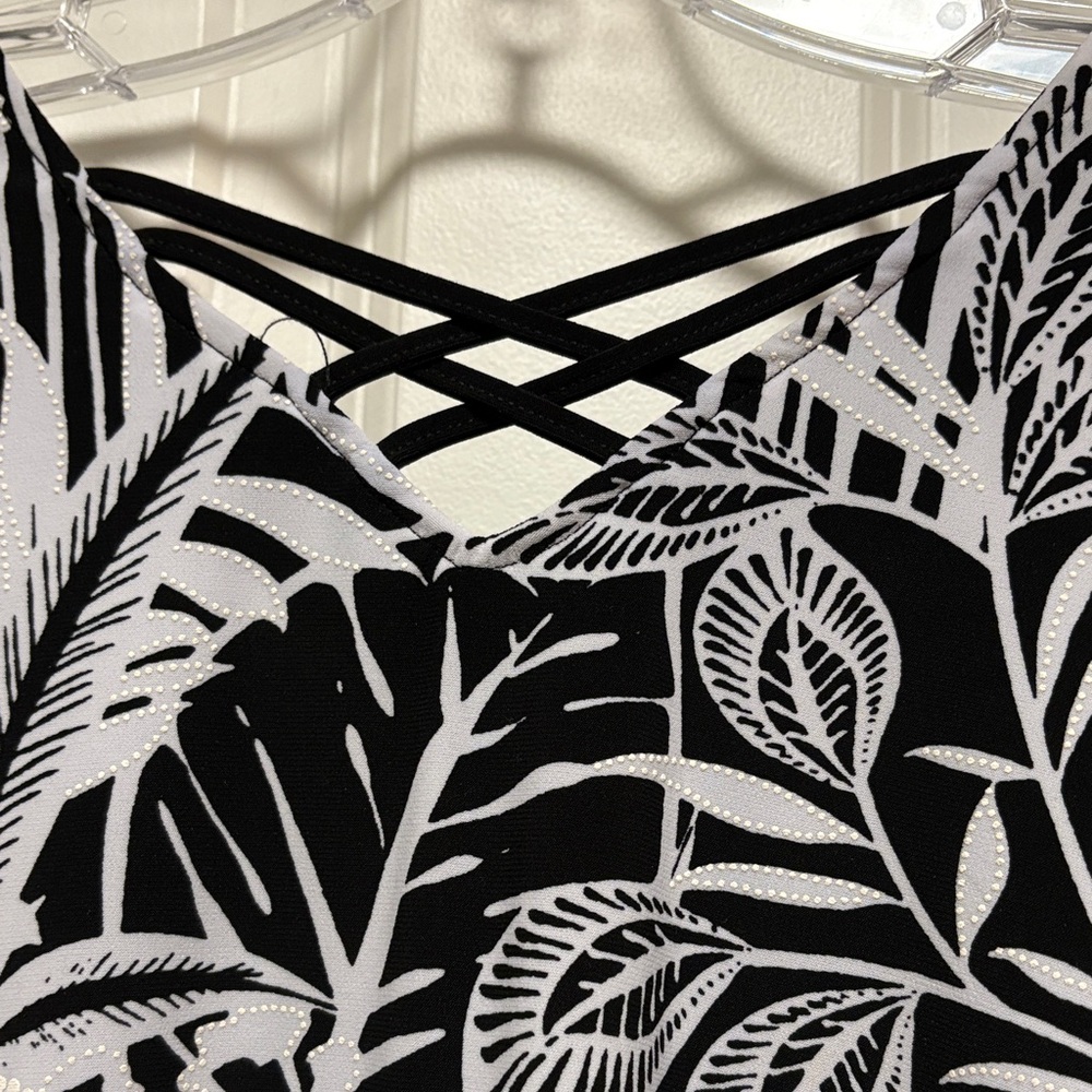 Leaf Pattern top - Picture 3 of 8